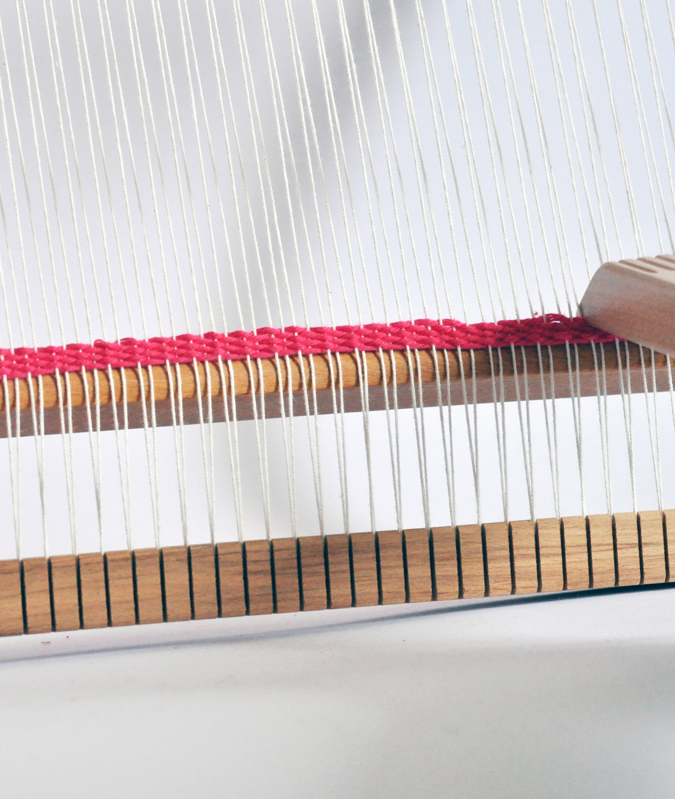 How to warp a simple frame loom in under 20 minutes - Petra Marciniak ...